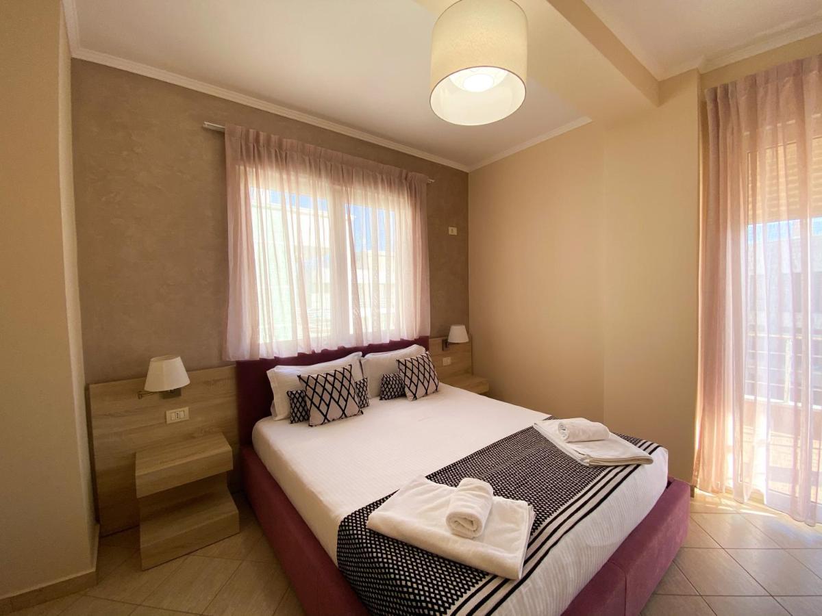 Bel Ami Suita Hotel Orikum Kültér fotó