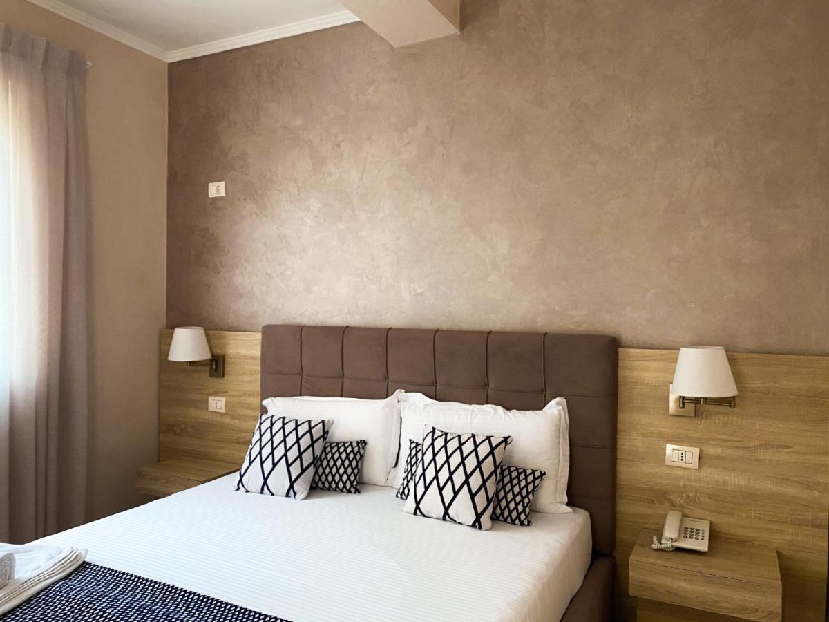 Bel Ami Suita Hotel Orikum Kültér fotó
