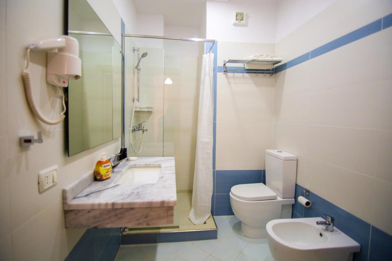 Bel Ami Suita Hotel Orikum Kültér fotó