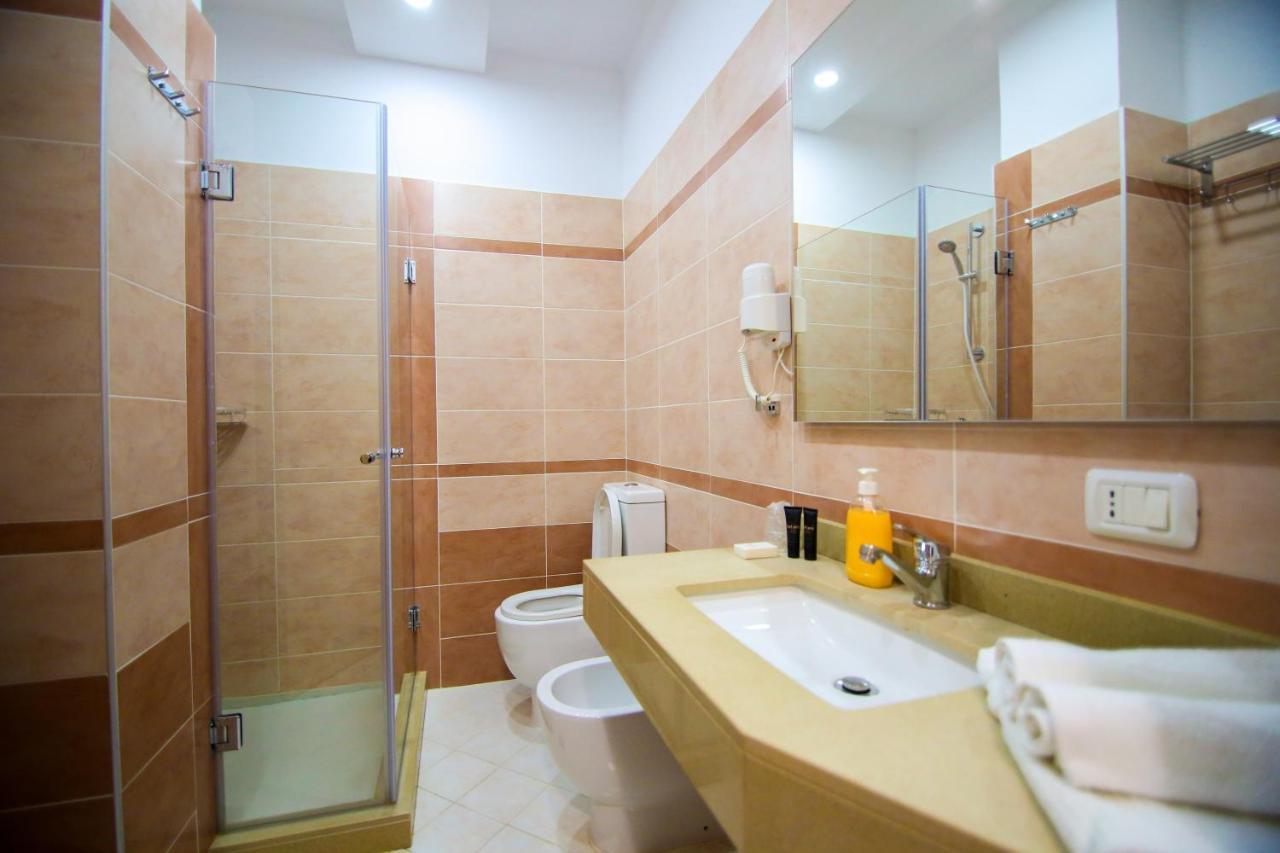 Bel Ami Suita Hotel Orikum Kültér fotó